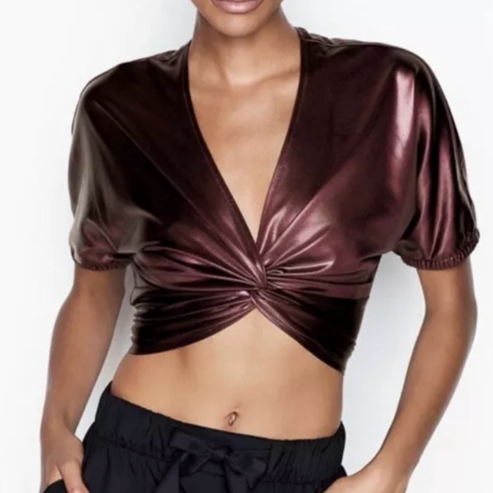 Victoria’s Secret Sport Twist Front Crop Top Sz Large Purple Short Sleeve